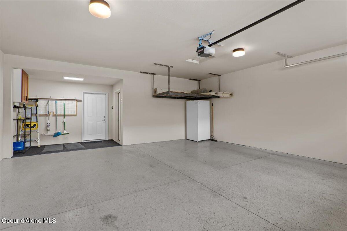303 South 11th Street Coeur D'Alene, ID 83814 - Photo 13 of 19 29-Garage