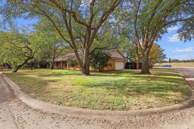$479,900 | 2100 Fairfax Road, Denton, TX 76205