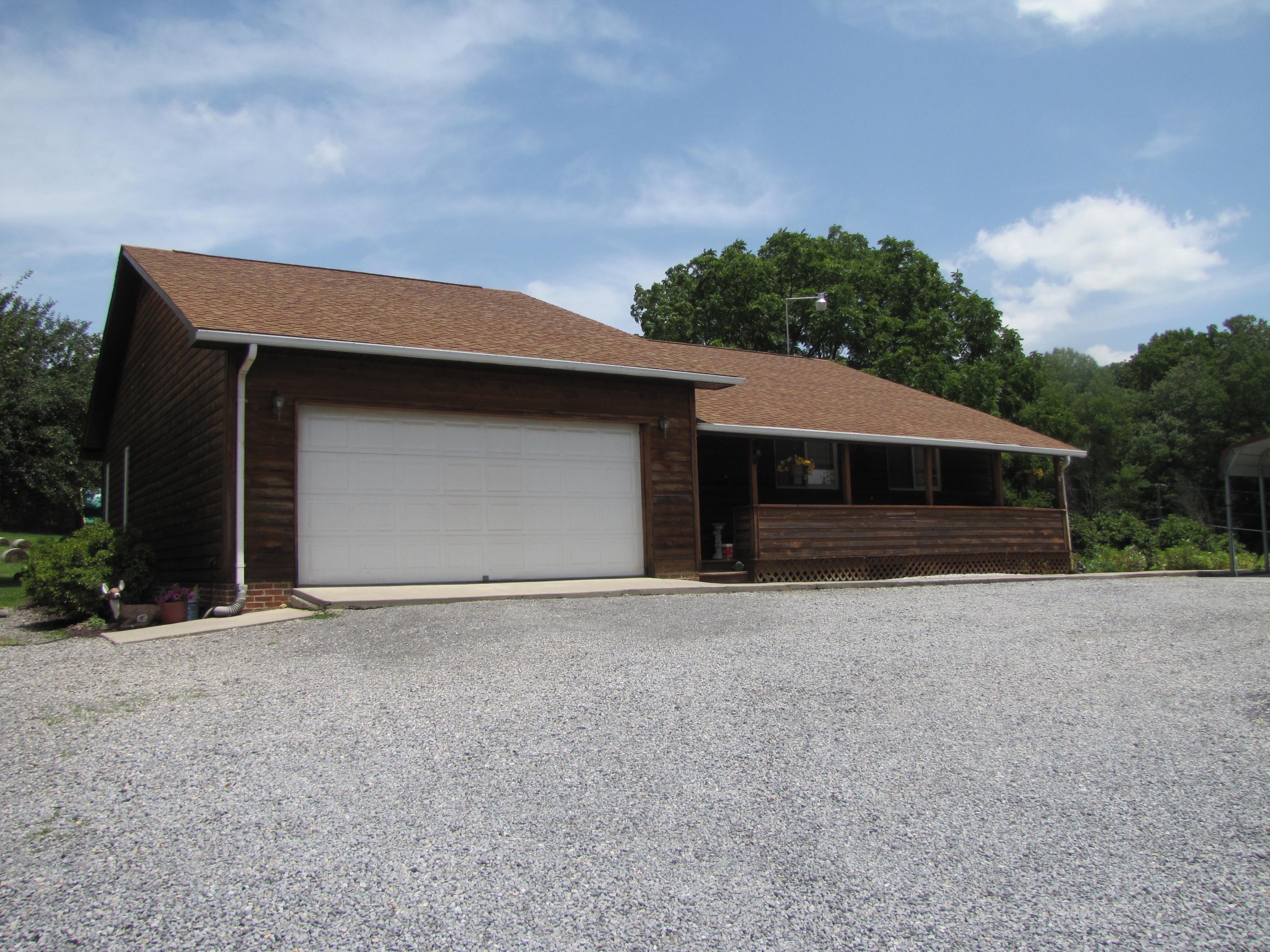 77 Daugherty Road Peterstown, WV 24963 - Photo 1 of 37 Gallery Image 1