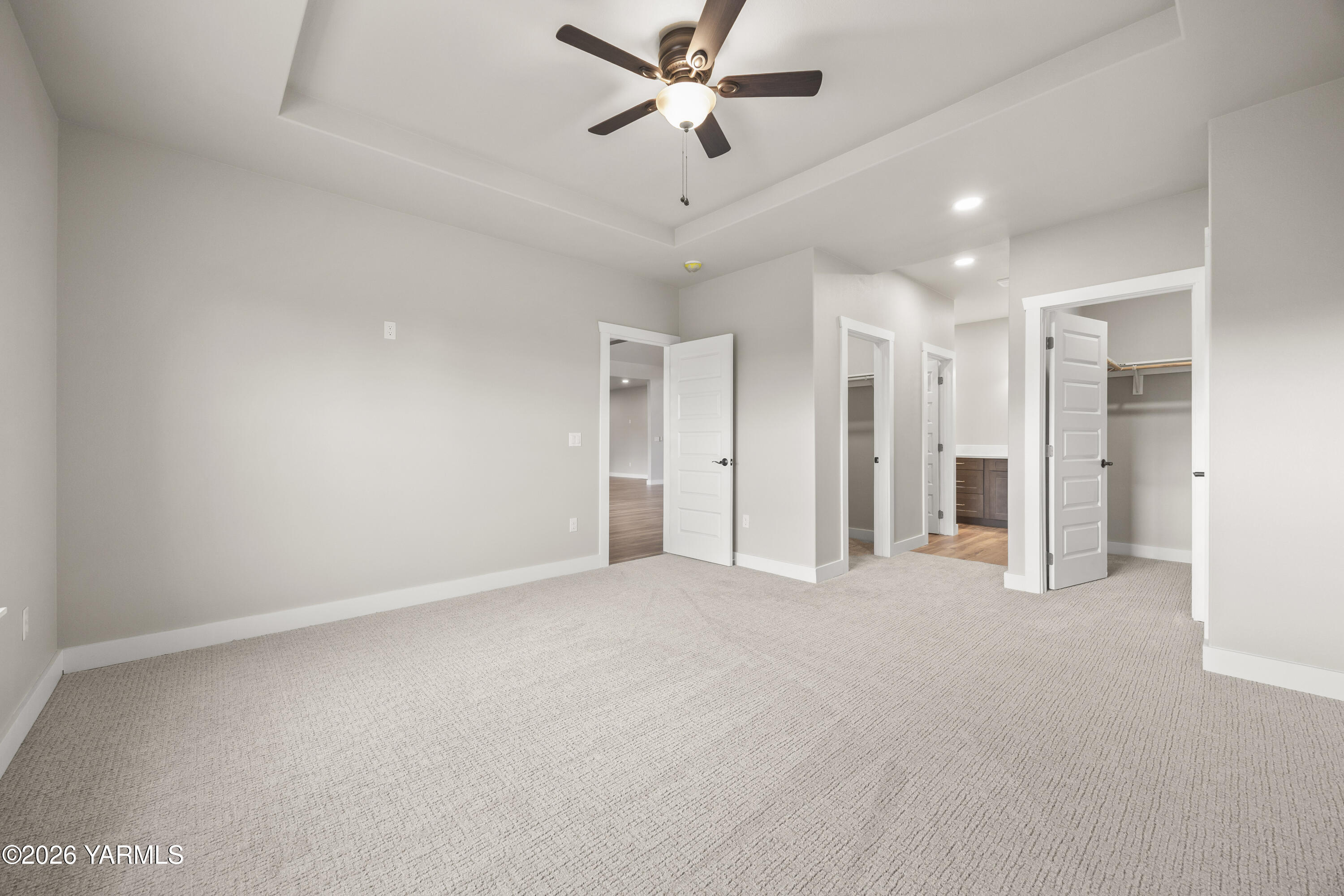 6133 South Moore Road Prosser, WA 99350 - Photo 31 of 54 a view of empty room with a ceiling fan