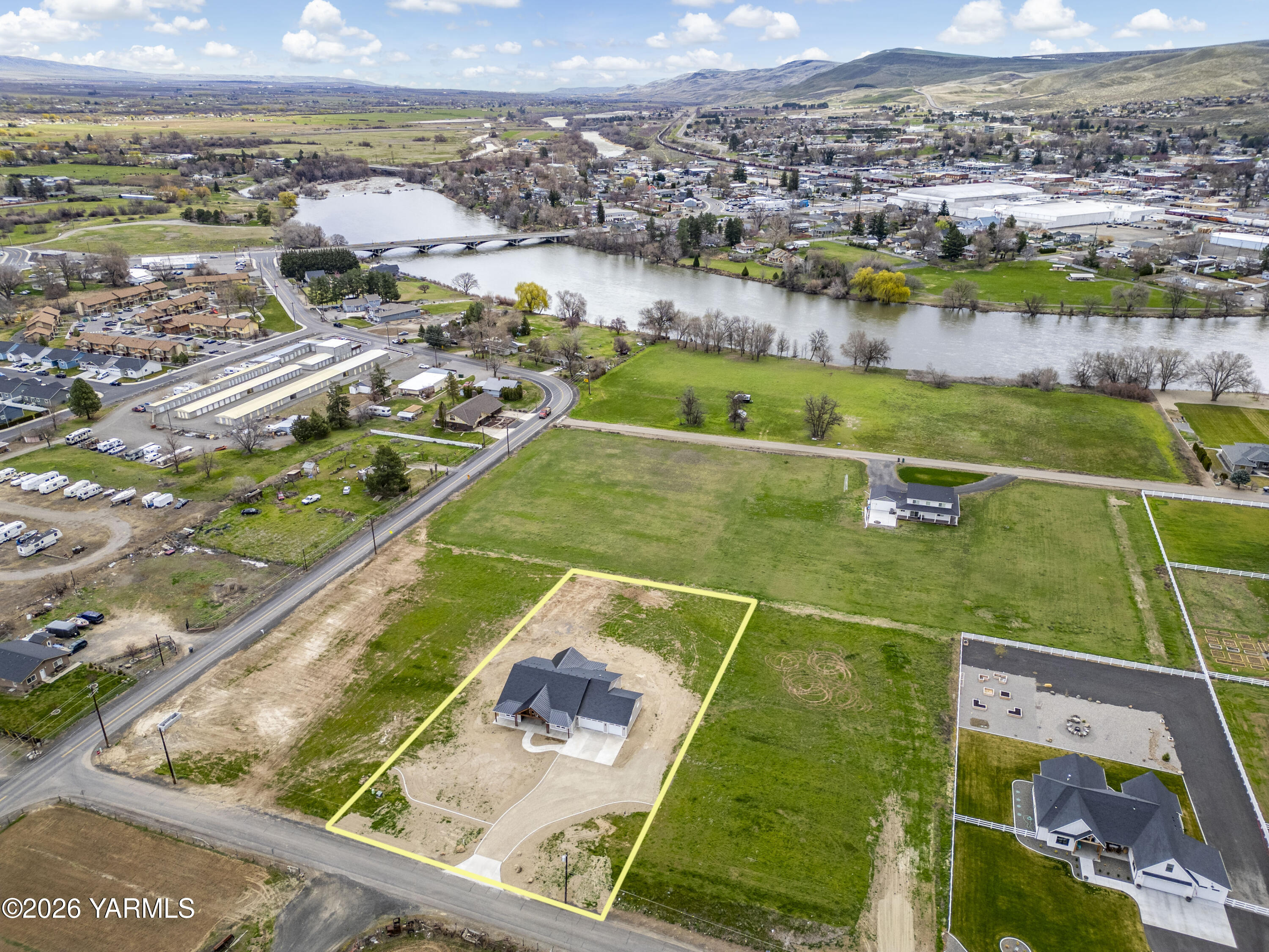6133 South Moore Road Prosser, WA 99350 - Photo 45 of 54 a view of a city