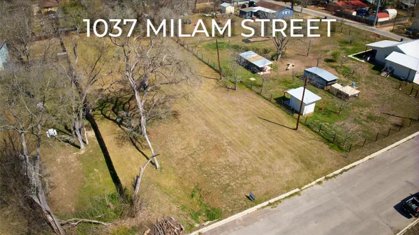 $67,000 | 1037 East Milam Street, Luling, TX 78648