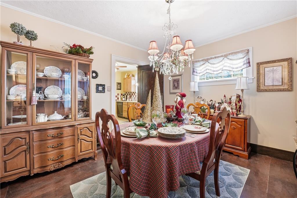 1279 Griswold Street Sharon, PA 16146 - Photo 15 of 30 Spacious and roomy for any holiday party