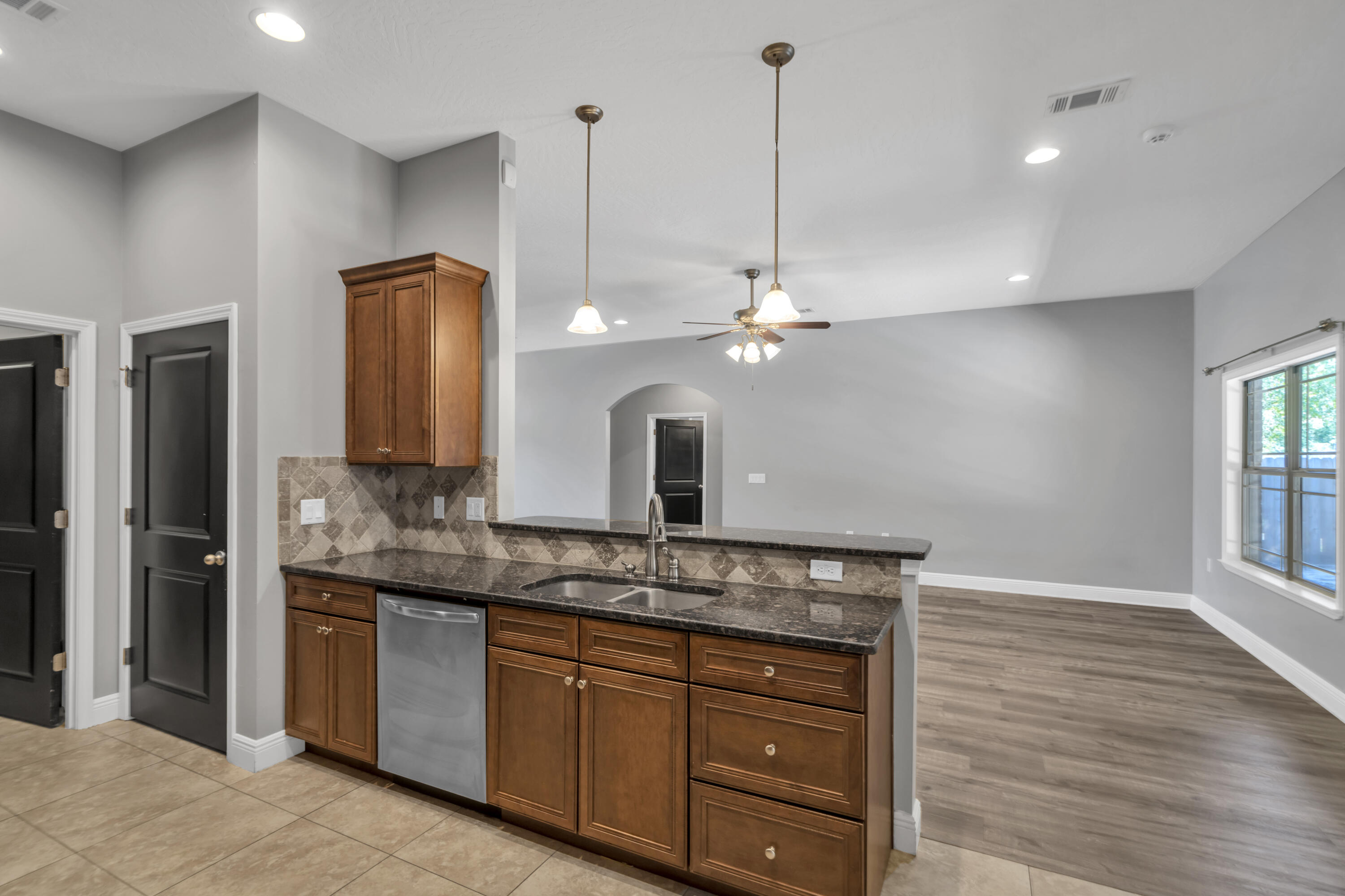 4628 Hermosa Road Crestview, FL 32539 - Photo 11 of 37 DSC03013