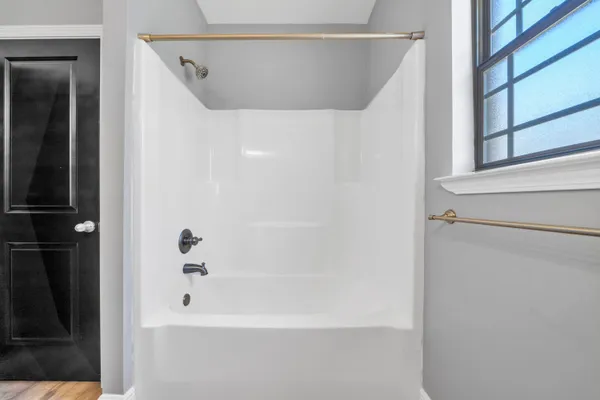 $2,150 | 4628 Hermosa Road, Crestview, FL 32539