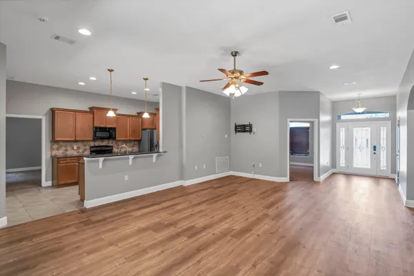 $2,150 | 4628 Hermosa Road, Crestview, FL 32539