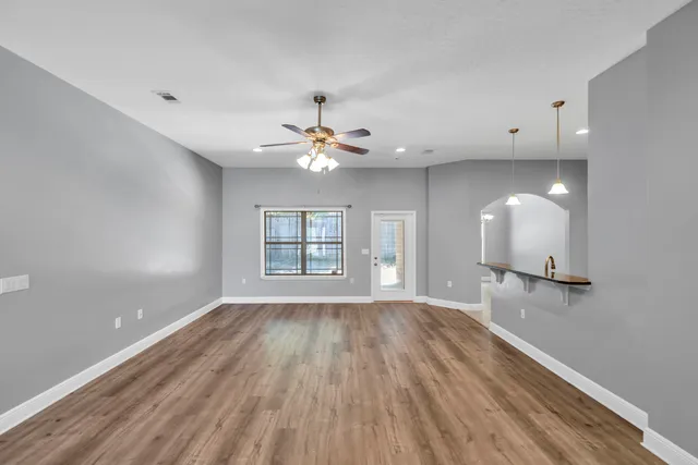 $2,250 | 4628 Hermosa Road, Crestview, FL 32539