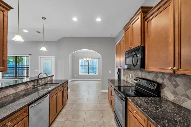 $2,250 | 4628 Hermosa Road, Crestview, FL 32539