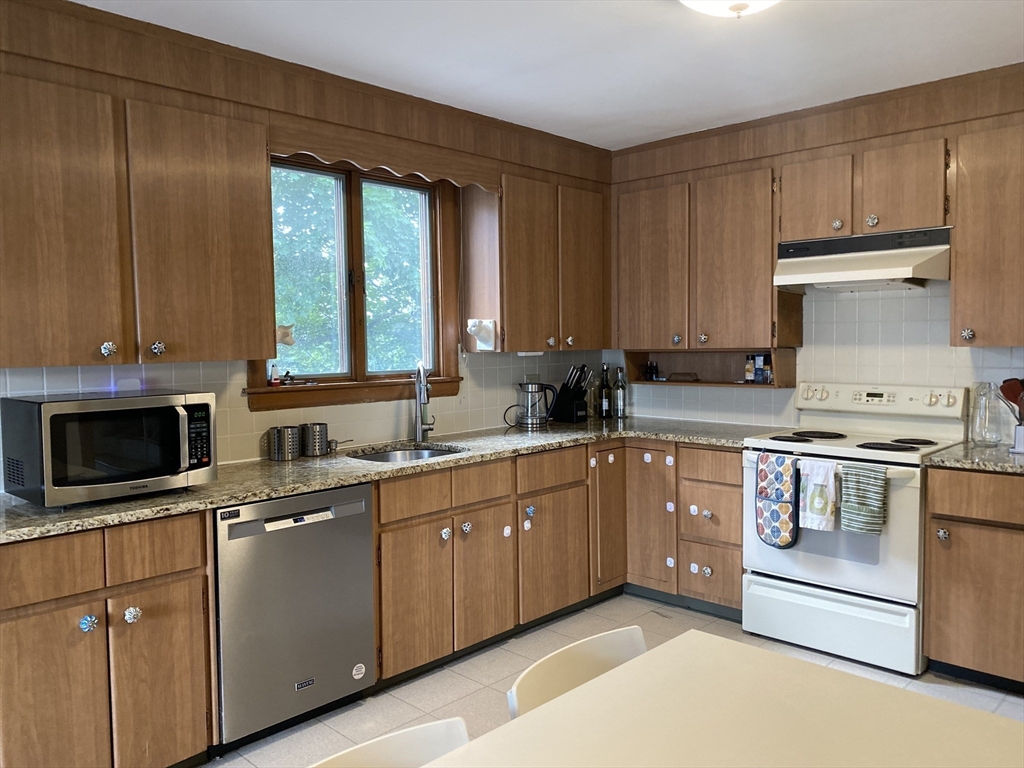 809 Central Avenue Needham, MA 02492 - Photo 3 of 15