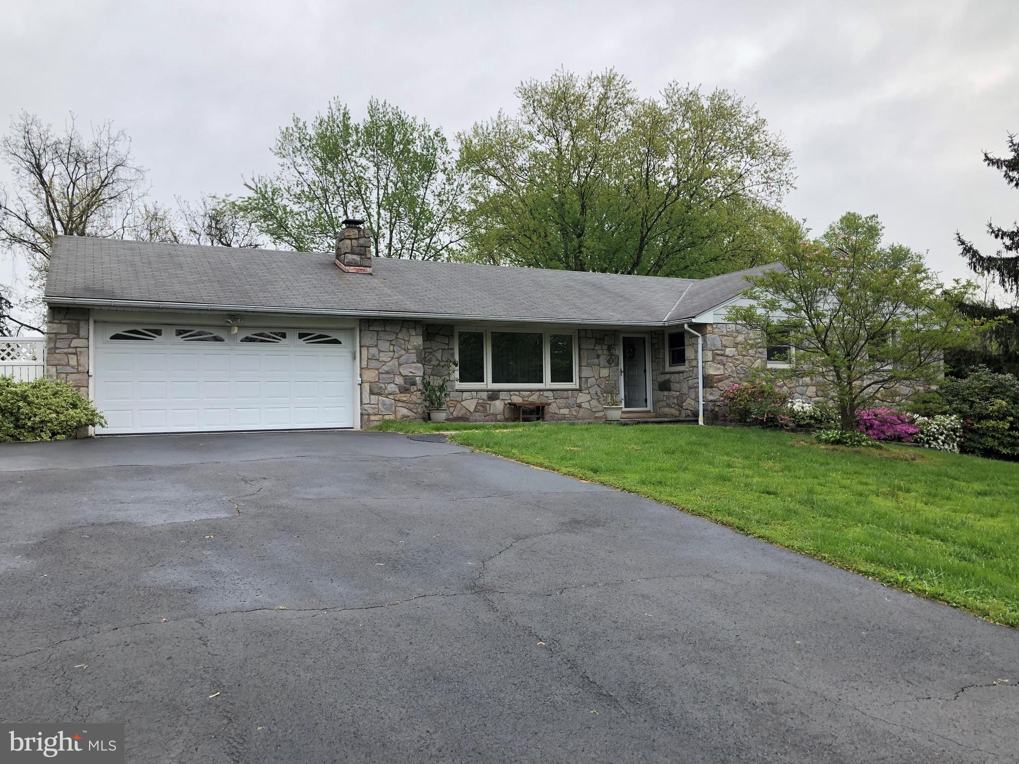 9 Lake Drive Spring City, PA 19475 - Photo 1 of 13 Front