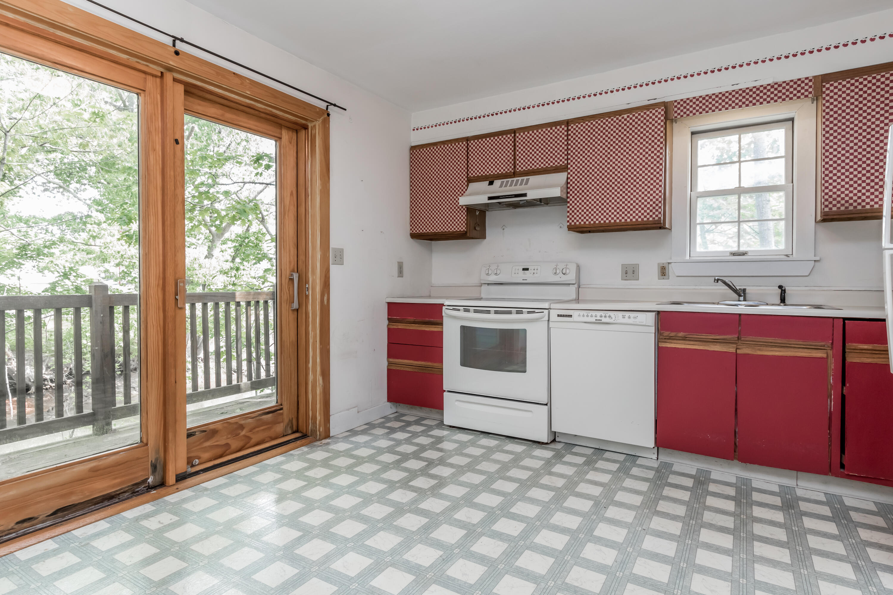 2 Bennett Street, Unit 6 South Portland, ME 04106 - Photo 8 of 31 20230602MW-71024