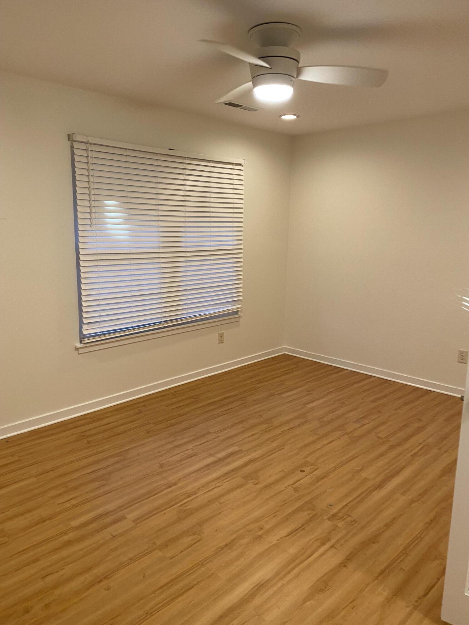 1120 Daffodil Lane Mount Pleasant, SC 29464 - Photo 10 of 17 IMG_7494