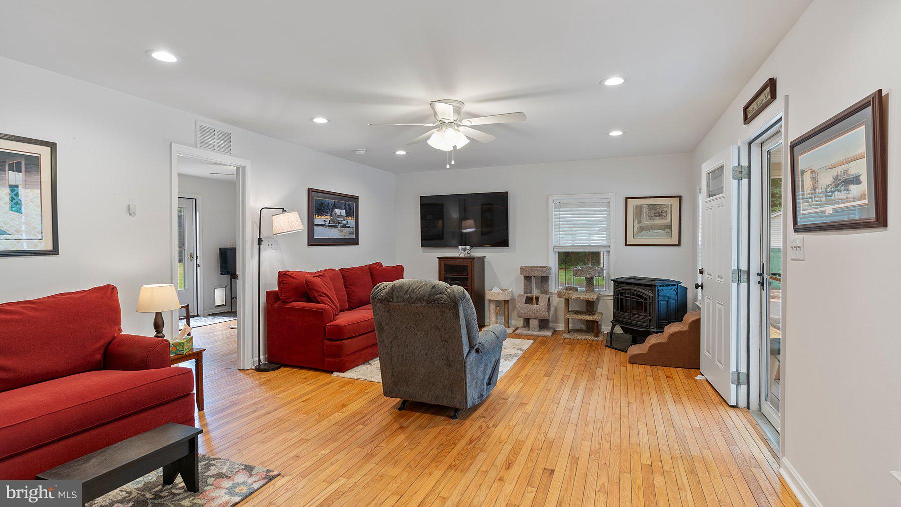 23690 Three Notch Road Hollywood, MD 20636 - Photo 6 of 37 Gallery Image 6