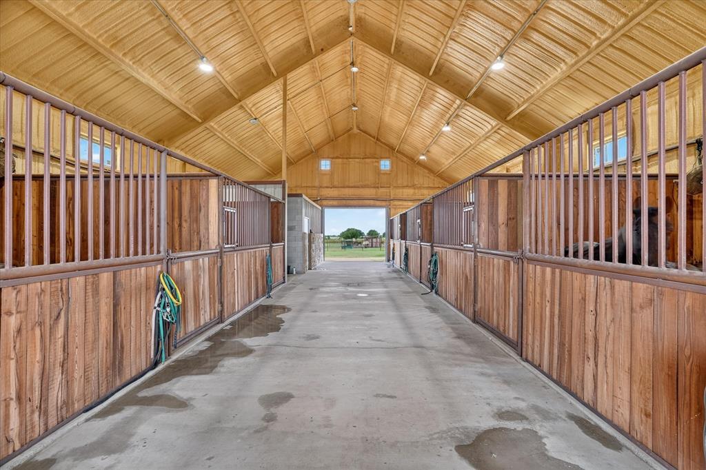 2250 Campbell Road Tolar, TX 76476 - Photo 15 of 39 Gallery Image 15