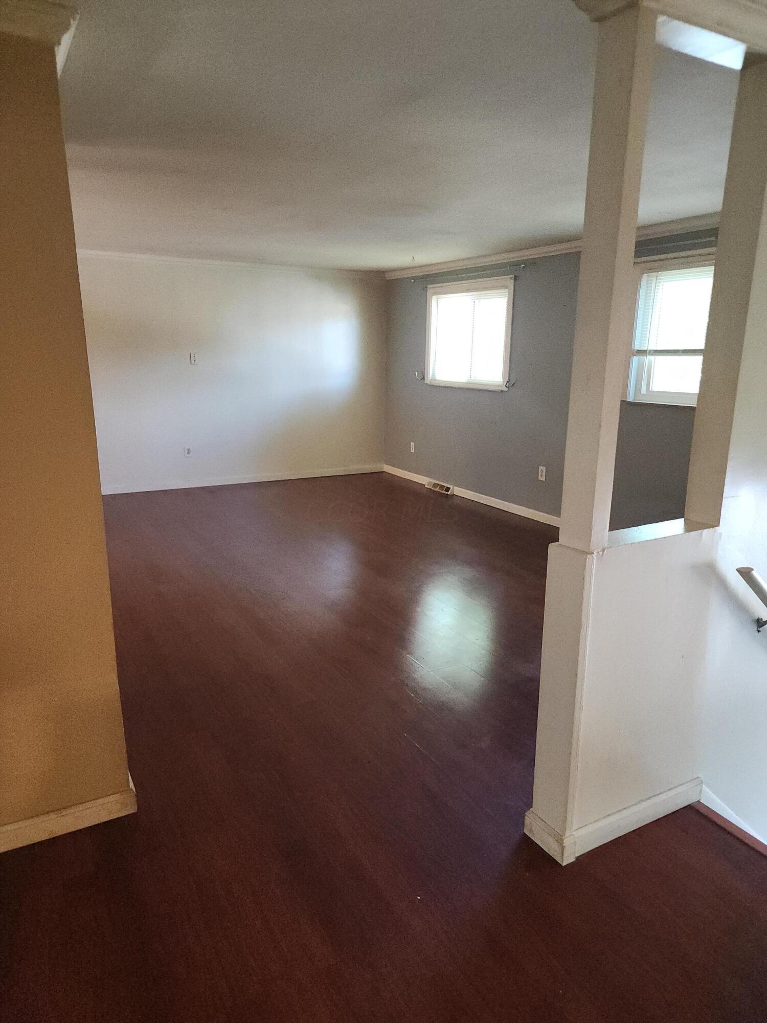 2596 Weyburn Road Columbus, OH 43232 - Photo 2 of 15 1000000777