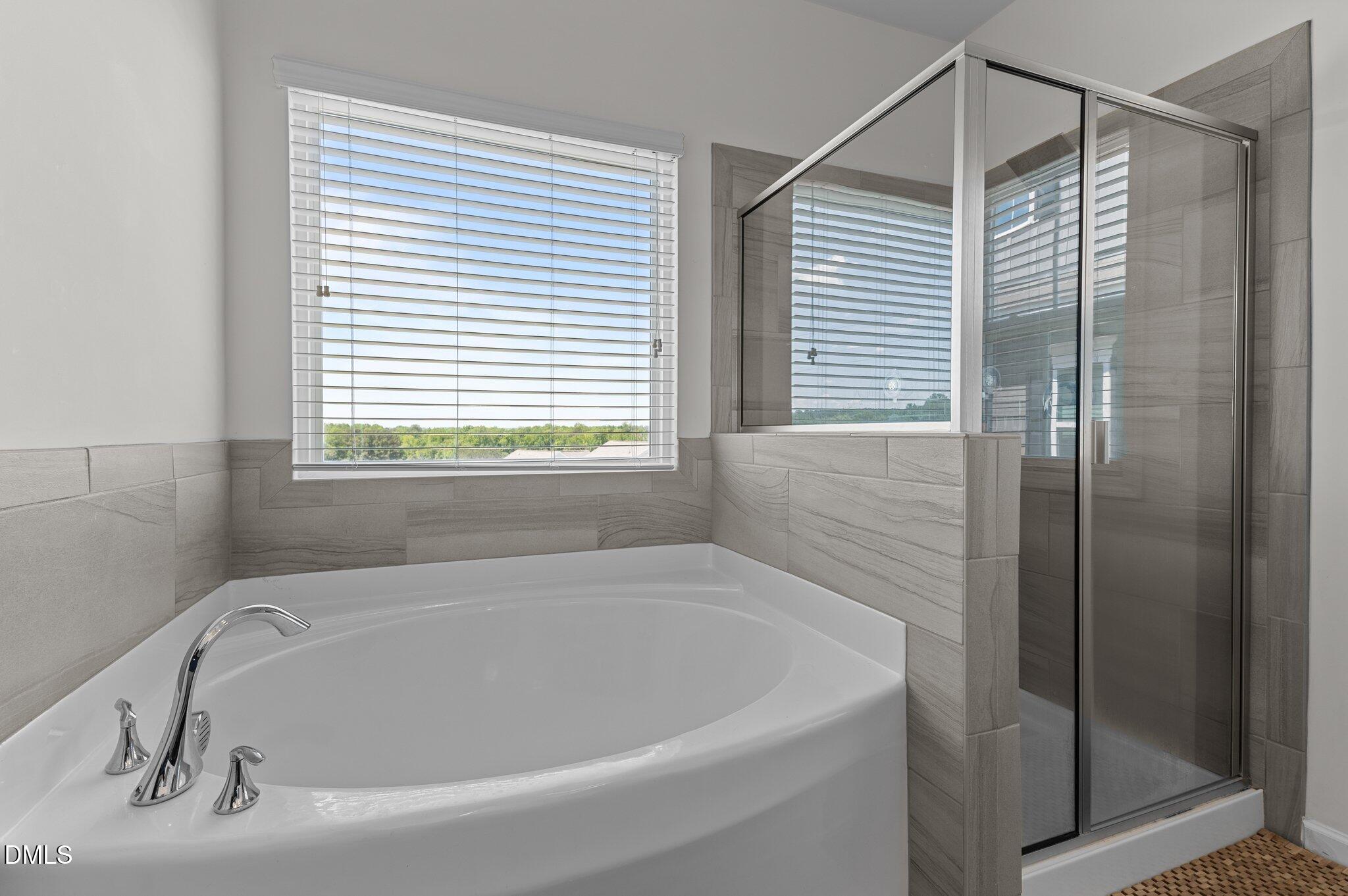 520 Austin View Boulevard Wake Forest, NC 27587 - Photo 27 of 38 520 Austin View Primary Bath