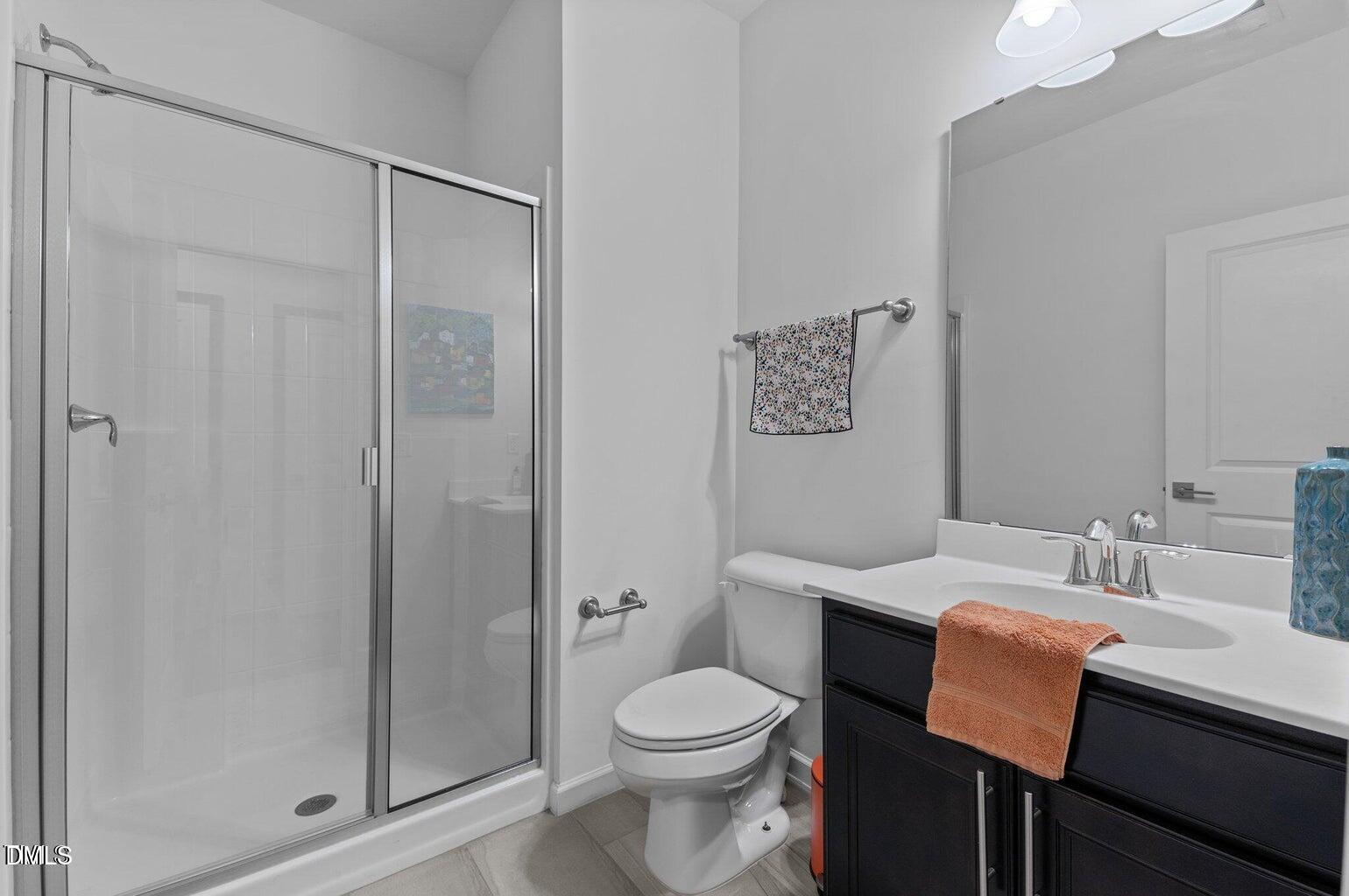 520 Austin View Boulevard Wake Forest, NC 27587 - Photo 6 of 38 520 Austin View Bath 1