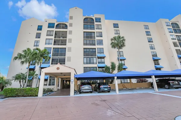 $325,000 | 7170 Promenade Drive, Unit 401, Boca Raton, FL 33433