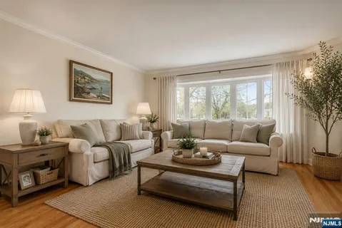 $849,000 | 40 Catherine Court, Cedar Grove, NJ 07009