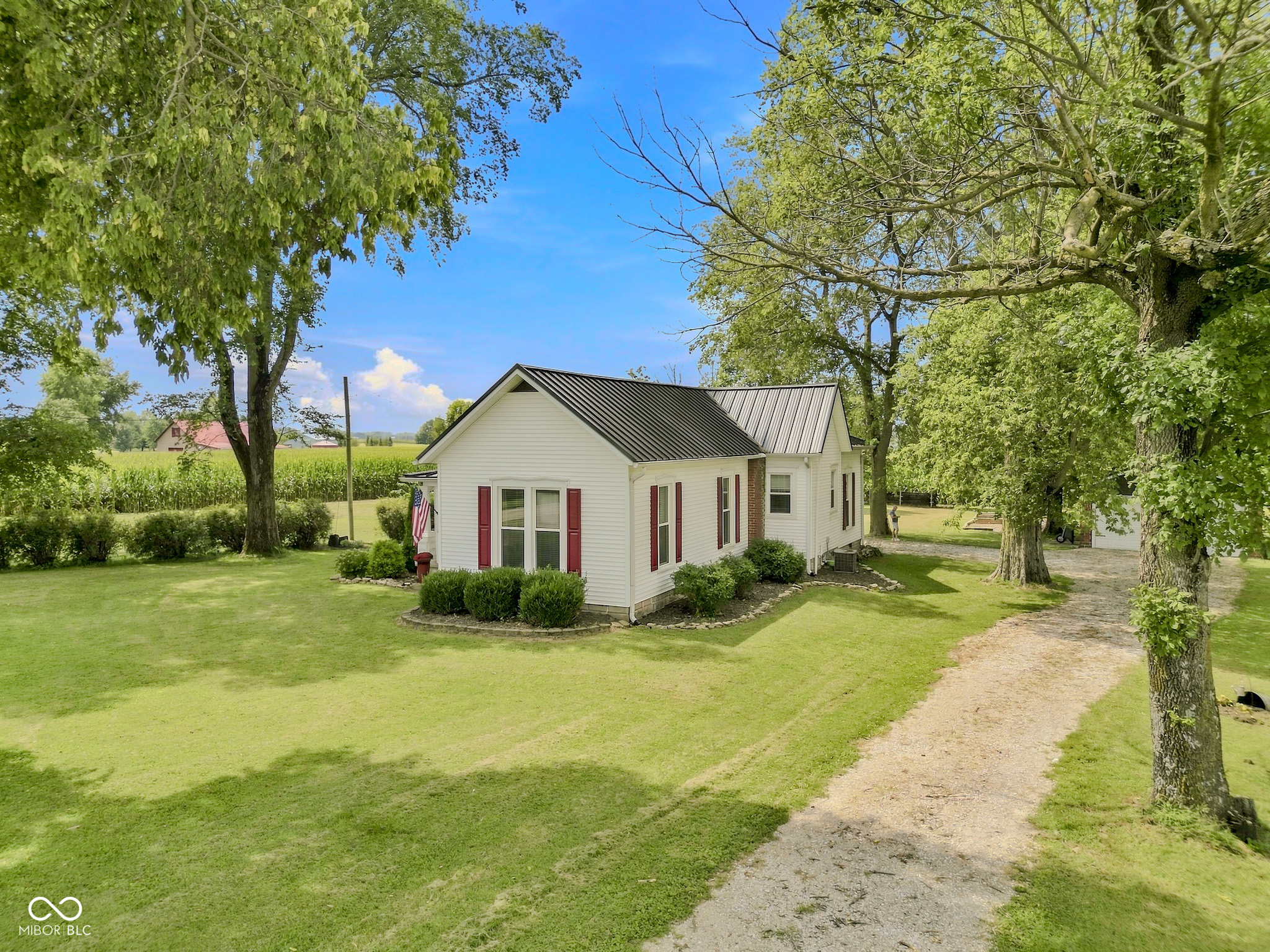 12140 North Marr Road Columbus, IN 47203 - Photo 31 of 37 Gallery Image 31