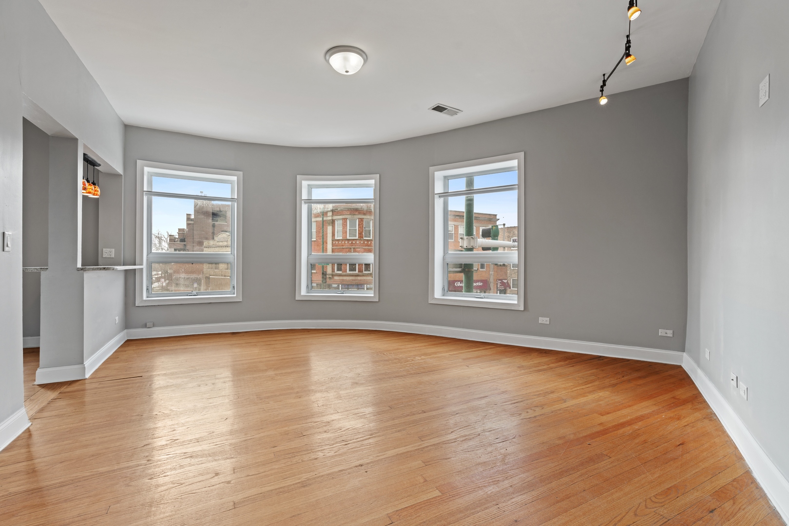 3801 North Clark Street Chicago, IL 60613 - Photo 19 of 27