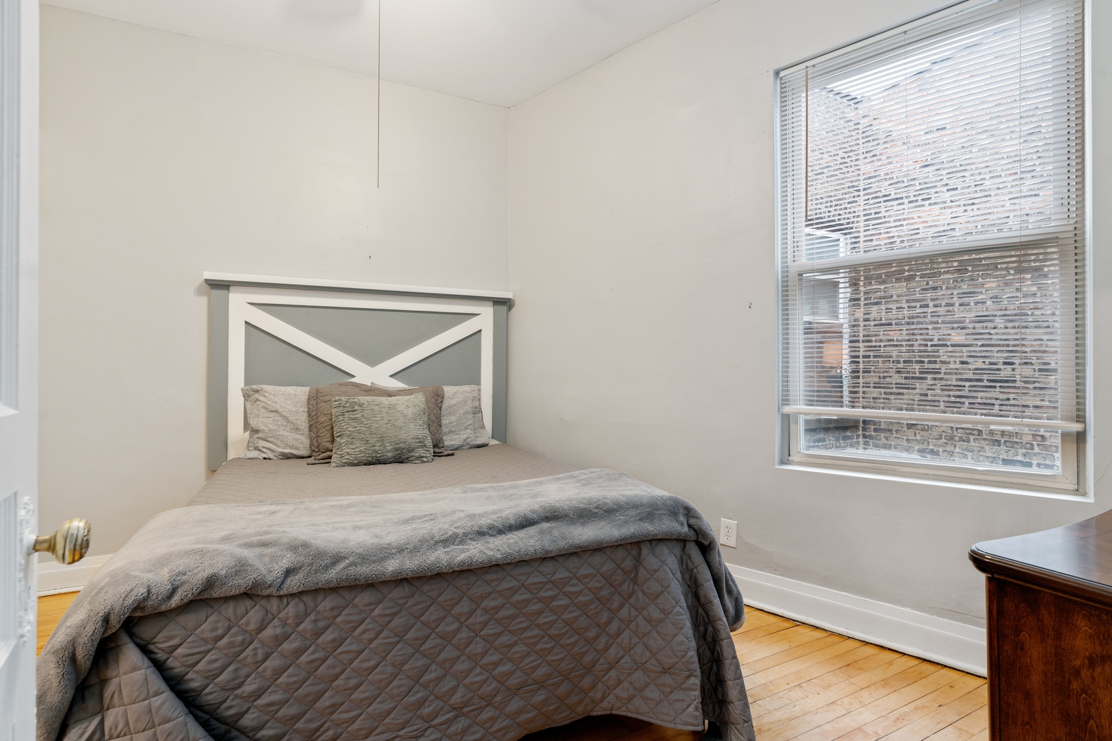 3801 North Clark Street Chicago, IL 60613 - Photo 21 of 27