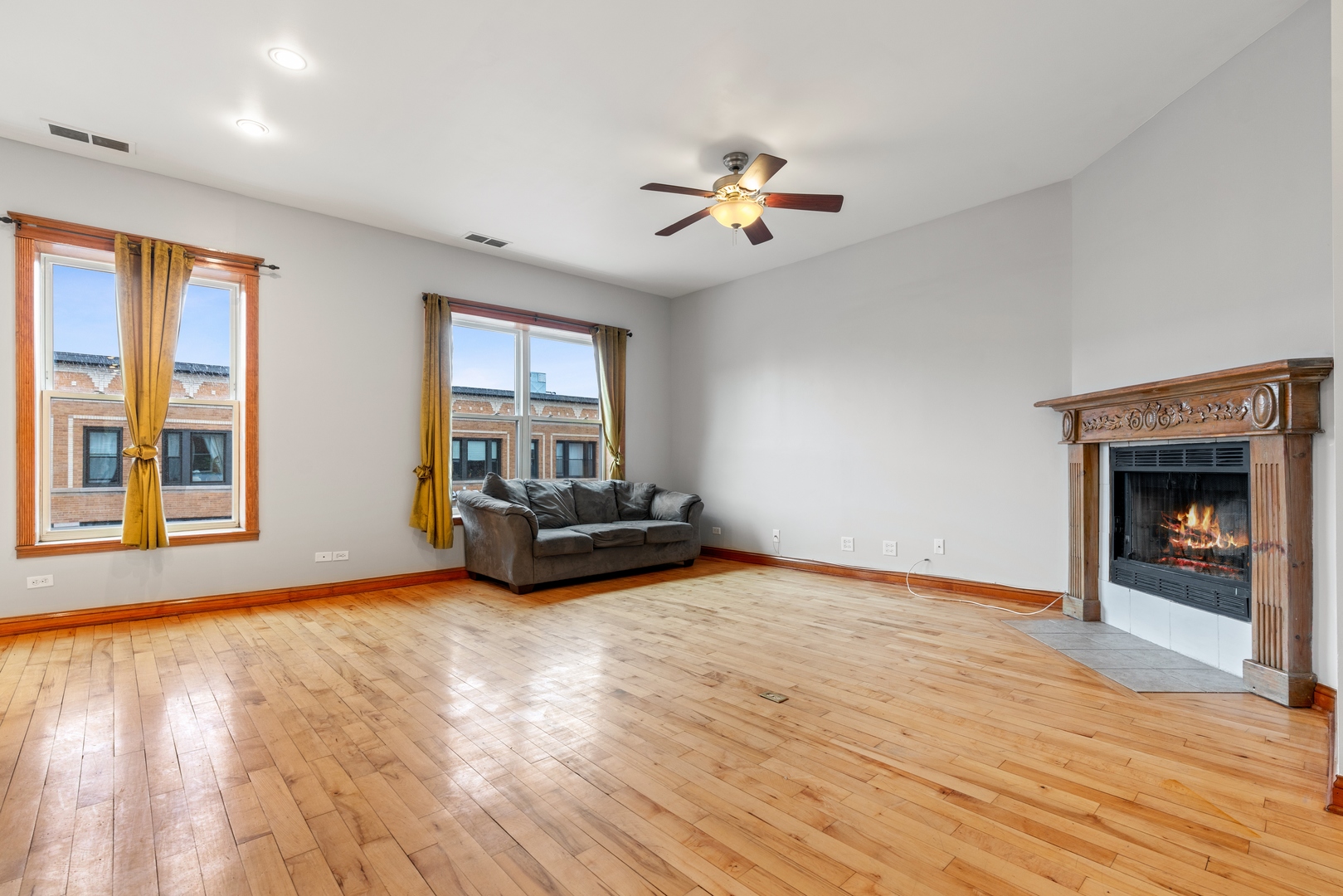 3801 North Clark Street Chicago, IL 60613 - Photo 26 of 27