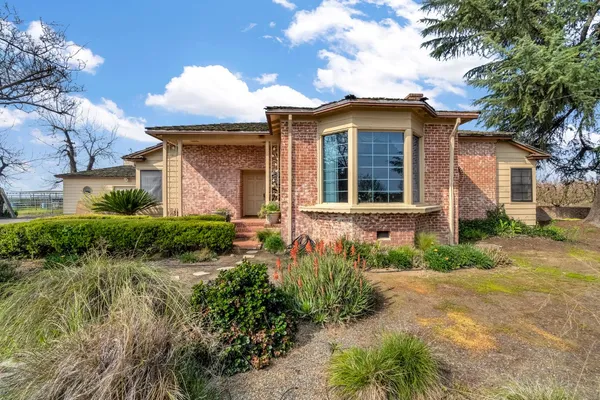 $698,000 | 38931 Road 80, Dinuba, CA 93618