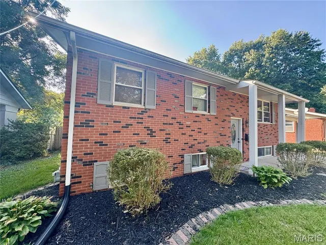 $169,900 | 4021 Sara Street, Granite City, IL 62040