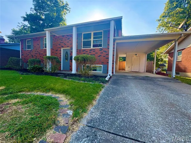 $169,900 | 4021 Sara Street, Granite City, IL 62040