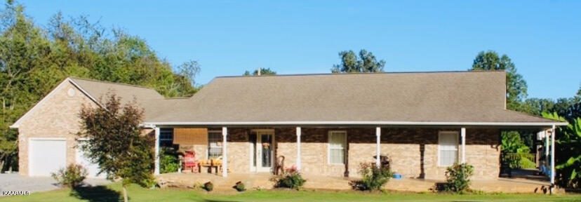1231 Snodgrass Road New Tazewell, TN 37825 - Photo 2 of 23 01