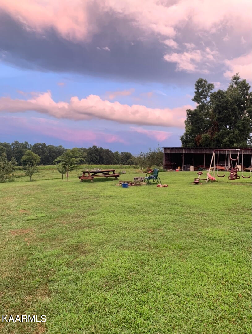 1231 Snodgrass Road New Tazewell, TN 37825 - Photo 4 of 23 03