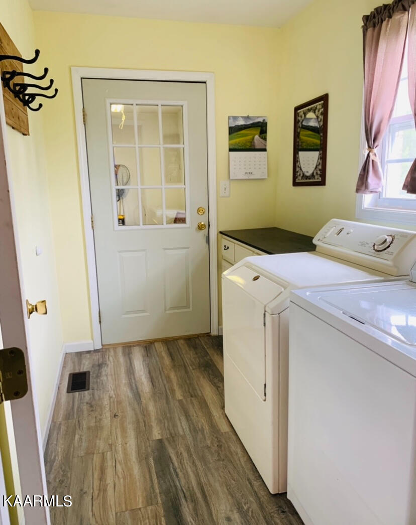 1231 Snodgrass Road New Tazewell, TN 37825 - Photo 9 of 23 08