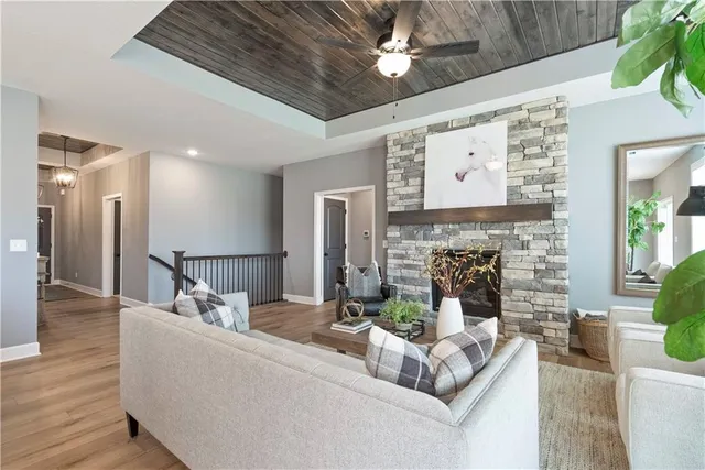 $378,795 | 119 Northwest Mulberry Court, Blue Springs, MO 64064