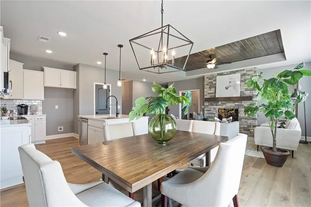 $378,795 | 119 Northwest Mulberry Court, Blue Springs, MO 64064