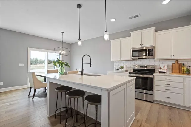 $378,795 | 119 Northwest Mulberry Court, Blue Springs, MO 64064