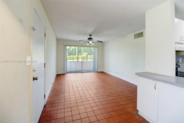 $175,000 | 8701 Southwest 141st Street, Unit B4, Palmetto Bay, FL 33176