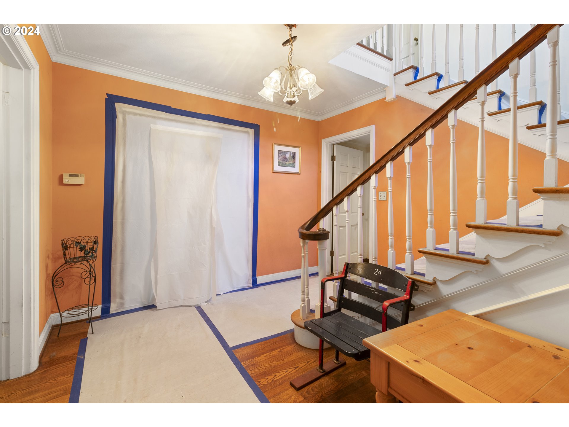 2414 South Military Road Portland, OR 97219 - Photo 3 of 31 Gallery Image 3