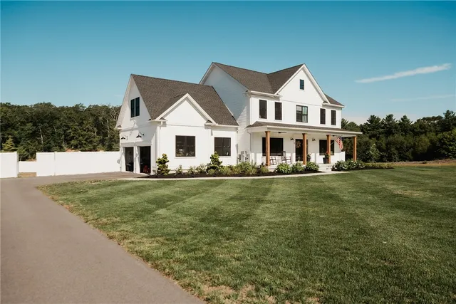 $960,000 | 41 Wintergreen Way, Glocester, RI 02814