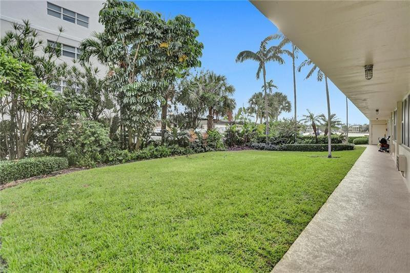 101 North Birch Road, Unit 303 Fort Lauderdale, FL 33304 - Photo 26 of 29 a view of a park and trees