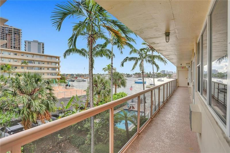 101 North Birch Road, Unit 303 Fort Lauderdale, FL 33304 - Photo 3 of 29 a view of a balcony