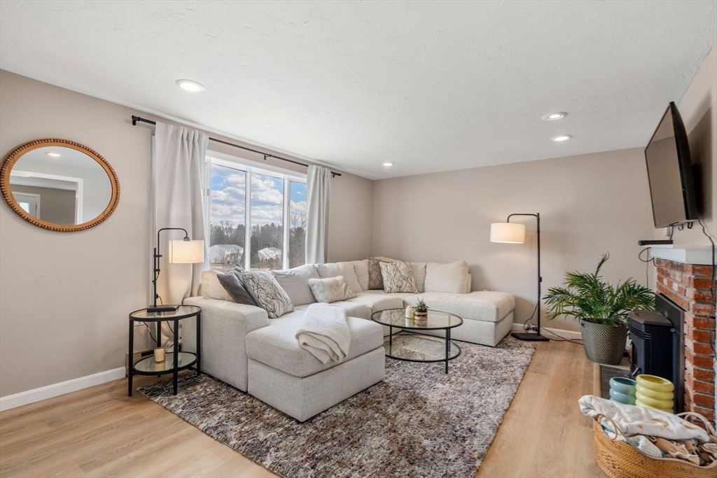 47 Plantation Road, Unit 47 Oxford, MA 01540 - Photo 7 of 30 Gallery Image 7