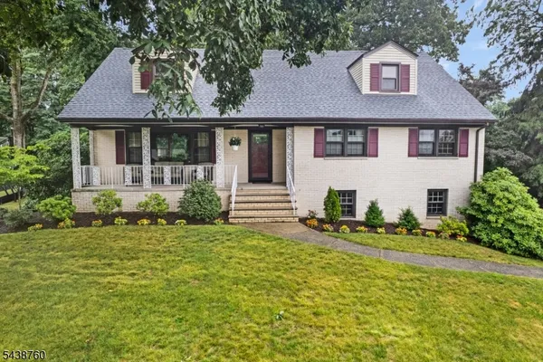 $1,050,000 | 4 Cypress Avenue, North Caldwell, NJ 07006