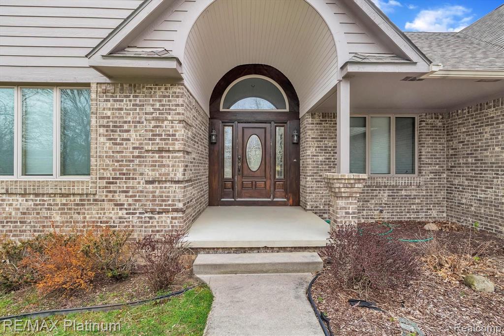 8159 Chambers Road Pinckney, MI 48169 - Photo 2 of 44 Gallery Image 2