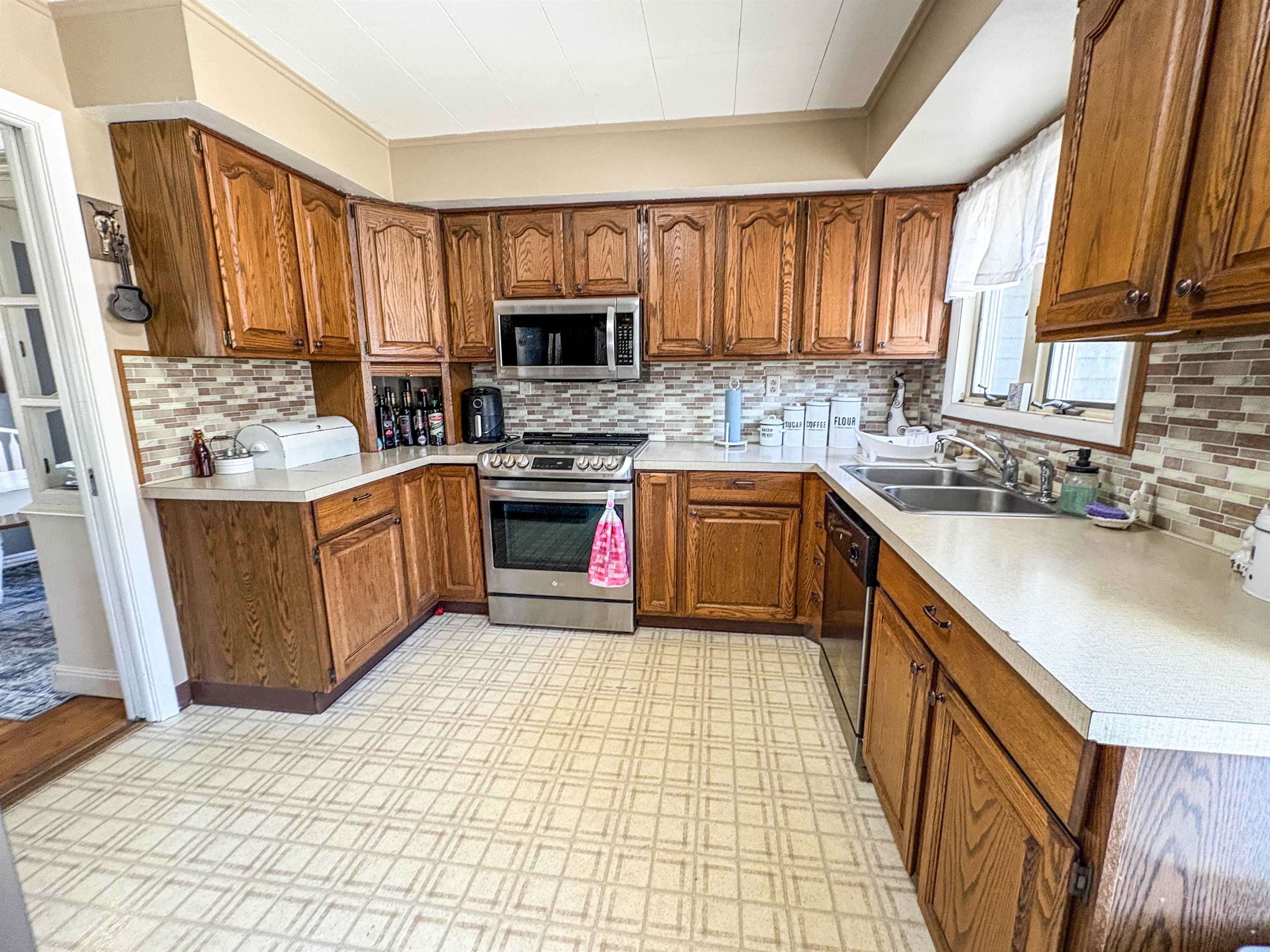 6058 North McKinley Road Flushing, MI 48433 - Photo 12 of 42