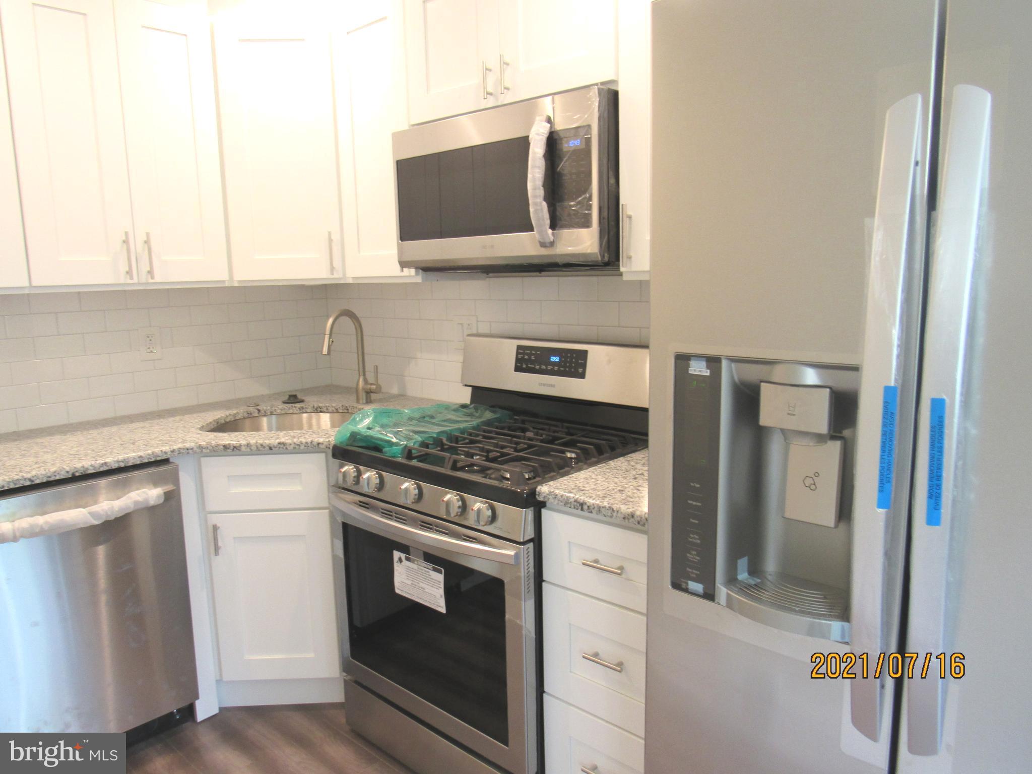 6318 Foxhill Road Philadelphia, PA 19120 - Photo 11 of 36 Kitchen