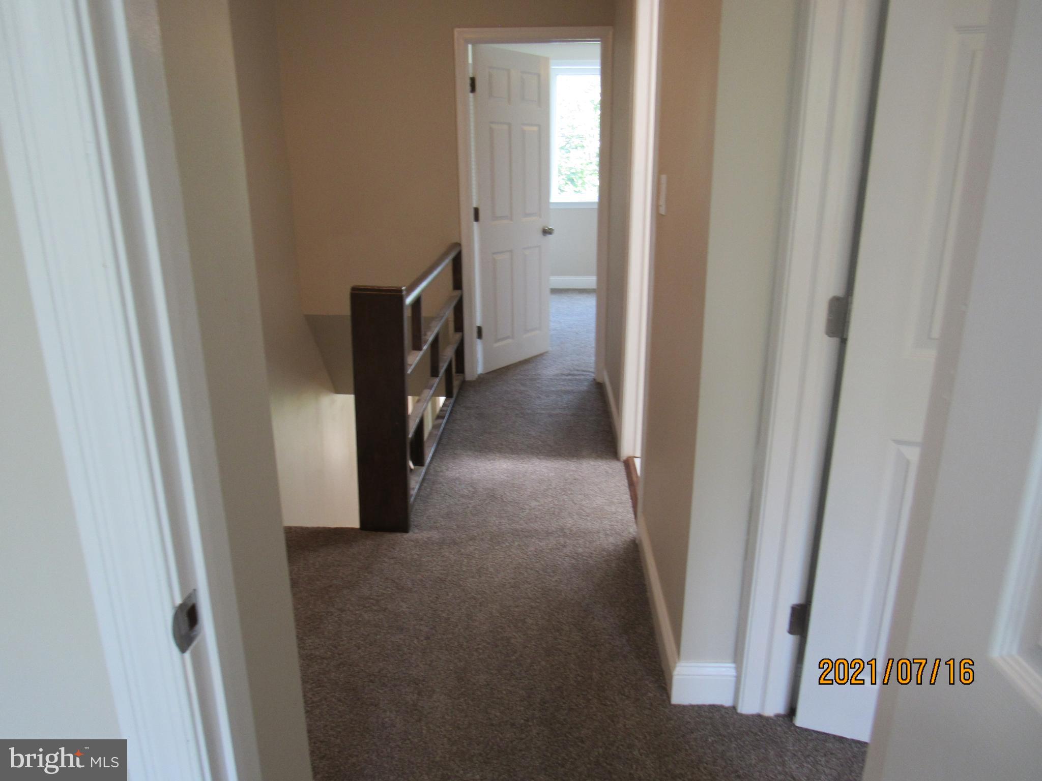 6318 Foxhill Road Philadelphia, PA 19120 - Photo 17 of 36 Hallway