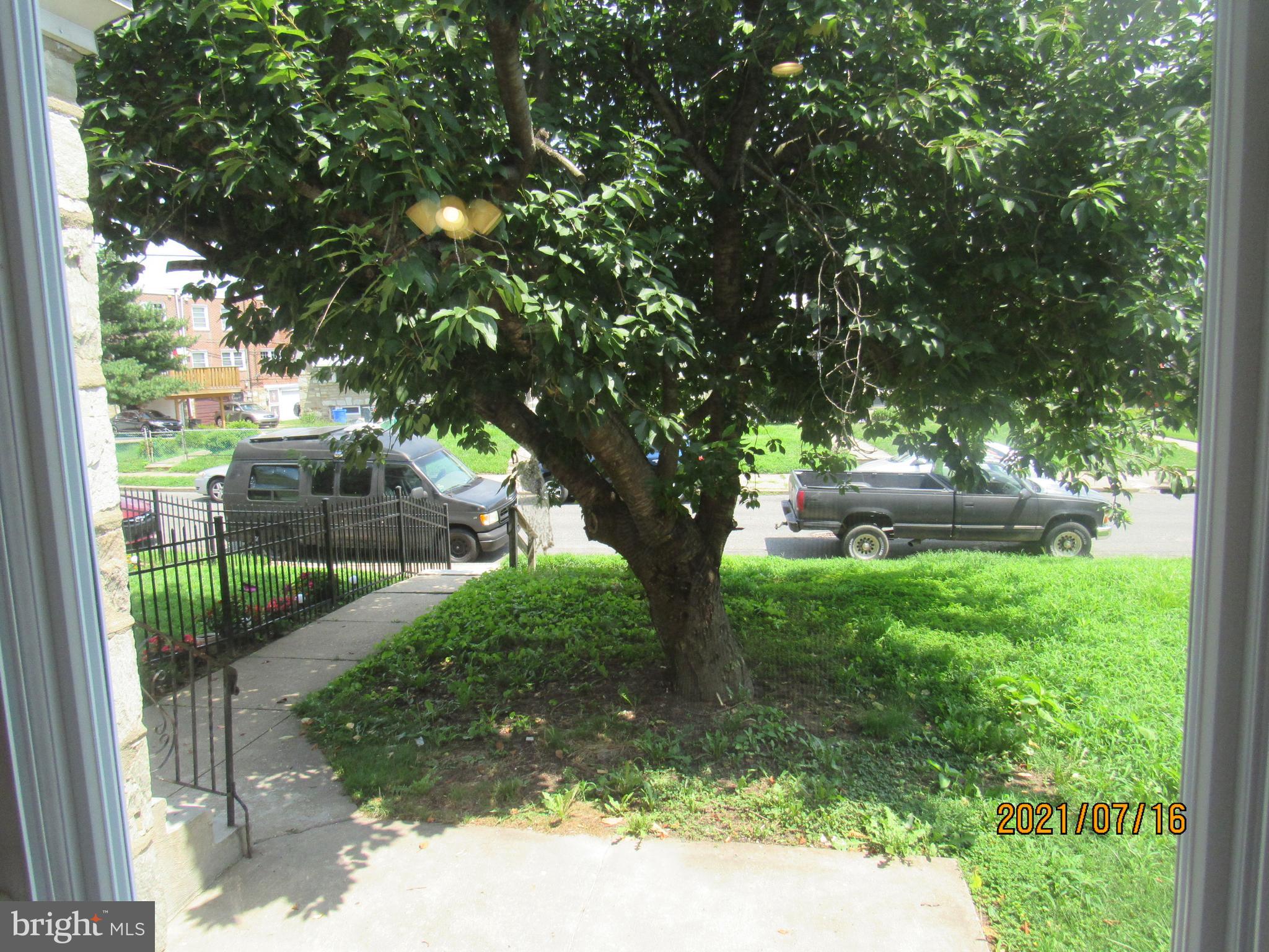 6318 Foxhill Road Philadelphia, PA 19120 - Photo 5 of 36 Front Yard