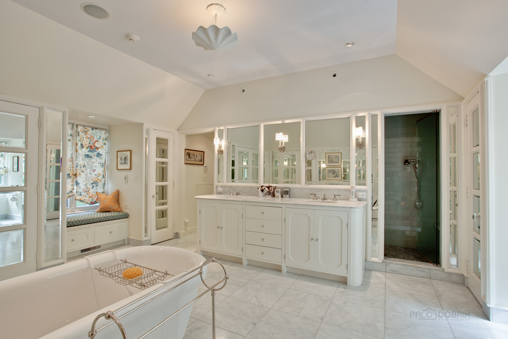 131 Moffett Road Lake Bluff, IL 60044 - Photo 27 of 39 Gallery Image 27