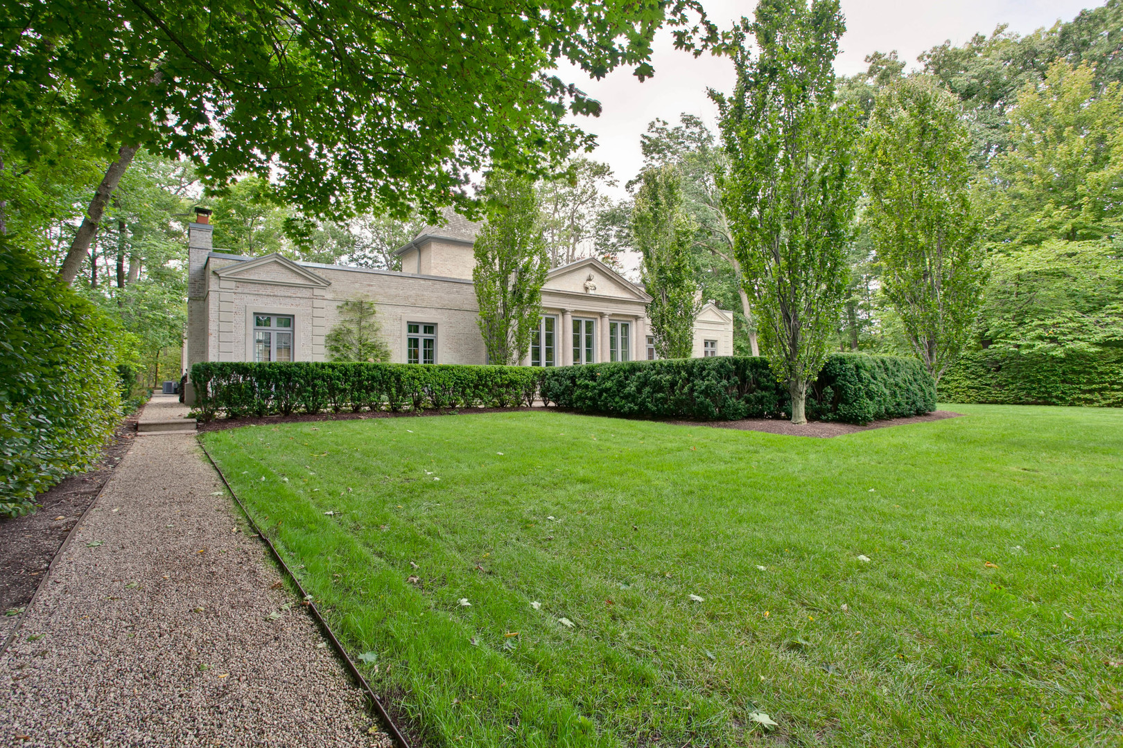 131 Moffett Road Lake Bluff, IL 60044 - Photo 35 of 39 Gallery Image 35